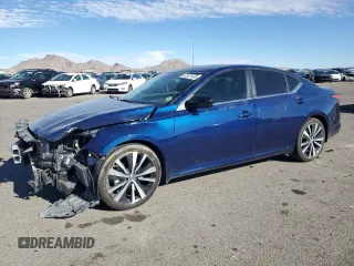 2020 Nissan Altima 2.5 SR with VIN 1N4BL4CV2LC128408, listed as a Copart auction lot 82921034 with 9,921 mi miles and Salvage Title. Bid and sale history available at carsss.com. Image 1.