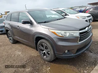 2016 Toyota Highlander XLE z VIN 5TDJKRFH5GS303427, wystawiony jako IAAI lot #41955233 z przebiegiem 98 203 mil mil oraz . Historia ofert i sprzedaży dostępna na DreamBid. Obrazek 1.