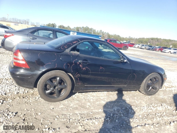 2001 Mercedes-Benz SLK-Class with VIN WDBKK65F81F171918, listed as a Copart auction lot 86798914 with 135,856 mi miles and Salvage Title. Bid and sale history available at carsss.com. Image 3.