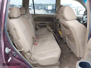 2007 Honda Pilot EX with VIN 5FNYF28407B017459, listed as a IAAI auction lot 41687985 with 177,200 mi miles. Bid and sale history available at carsss.com. Image 8.