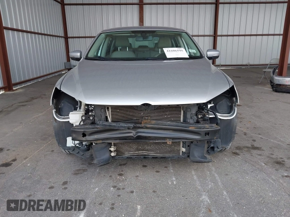 2014 Volkswagen Passat Wolfsburg Edition with VIN 1VWAS7A32EC036193, listed as a IAAI auction lot 41606595 with 77,536 mi miles and . Bid and sale history available at DreamBid. Image 6.