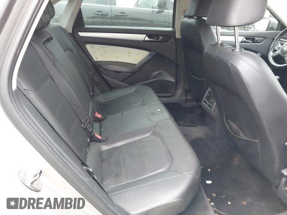 2013 Volkswagen Passat SE w/Sunroof & Nav with VIN 1VWBP7A30DC112563, listed as a IAAI auction lot 41917390 with 222,008 mi miles. Bid and sale history available at carsss.com. Image 8.