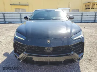 2019 Lamborghini Urus with VIN ZPBUA1ZL6KLA02282, listed as a Copart auction lot 88714865 with 17,842 mi miles and Salvage Title. Bid and sale history available at carsss.com. Image 5.