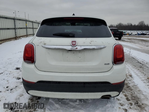 2016 FIAT 500X Lounge z VIN ZFBCFYDT2GP365900, wystawiony jako Copart lot #44891615 z przebiegiem 129 299 mil mil oraz Szkody całkowita. Historia ofert i sprzedaży dostępna na DreamBid. Obrazek 6.