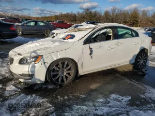 2017 Volvo S60 Inscription Platinum with VIN LYV402TM3HB154096, listed as a Copart auction lot 89213965 with 0 mi miles and Salvage Title. Bid and sale history available at carsss.com. Image 1.