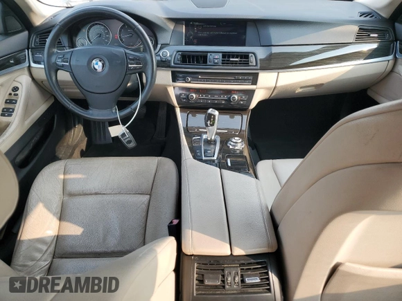 2013 BMW 5 Series 528i xDrive z VIN WBAXH5C51DD107887, wystawiony jako Copart lot #59550505 z przebiegiem 89 537 mil mil oraz Szkoda całkowita • Salvage title. Historia ofert i sprzedaży dostępna na DreamBid. Obrazek 8.