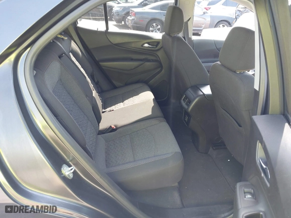 2022 Chevrolet Equinox LT with VIN 2GNAXUEV0N6110449, listed as a IAAI auction lot 41785236 with 124,258 mi miles. Bid and sale history available at carsss.com. Image 8.