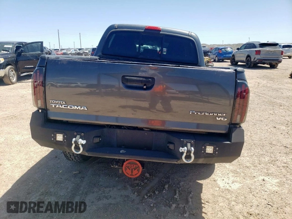 2013 Toyota Tacoma PreRunner z VIN 3TMJU4GN1DM139803, wystawiony jako Copart lot #57836825 z przebiegiem 138 899 mil mil oraz Szkoda całkowita • Salvage title. Historia ofert i sprzedaży dostępna na DreamBid. Obrazek 6.