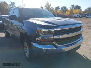 2017 Chevrolet Silverado 1500 LT with VIN 1GCVKREC8HZ203054, listed as a IAAI auction lot 40660421 with 93,790 mi miles. Bid and sale history available at carsss.com. Image 6.