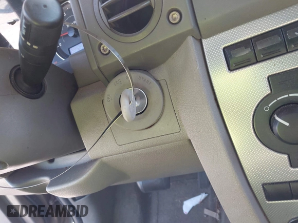 2006 Jeep Commander z VIN 1J8HG48N26C181057, wystawiony jako IAAI lot #42548737 z przebiegiem 244 773 mil mil oraz . Historia ofert i sprzedaży dostępna na DreamBid. Obrazek 11.