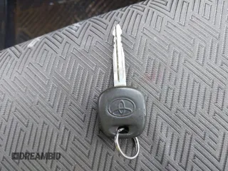 2003 Toyota Highlander z VIN JTEHF21A430103216, wystawiony jako IAAI lot #42242245 z przebiegiem 176 151 mil mil oraz . Historia ofert i sprzedaży dostępna na DreamBid. Obrazek 11.