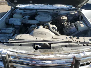 1993 GMC Yukon with VIN 1GKEK18K3PJ741909, listed as a Copart auction lot 46118535 with 241,936 mi miles and Clean Title. Bid and sale history available at carsss.com. Image 12.