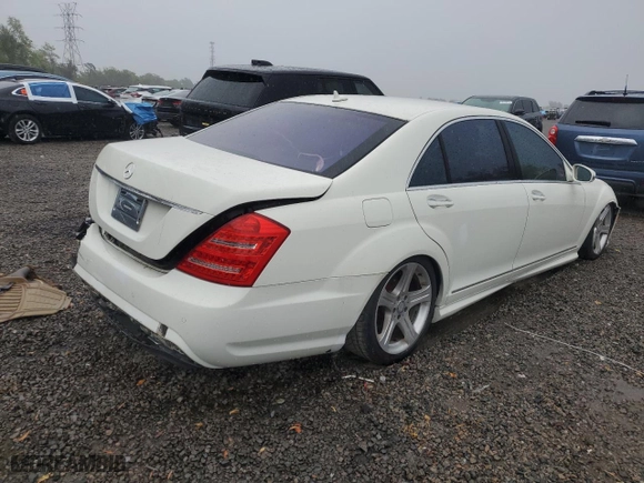 2008 Mercedes-Benz S-Class 5.5L V8 with VIN WDDNG71X08A182235, listed as a Copart auction lot 48294165 with 170,101 mi miles and Clean Title. Bid and sale history available at carsss.com. Image 3.