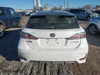 2015 Lexus CT 200h Hybrid with VIN JTHKD5BH0F2240478, listed as a IAAI auction lot 41356444 with 71,118 mi miles. Bid and sale history available at carsss.com. Image 17.