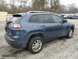 2020 Jeep Cherokee Latitude with VIN 1C4PJLCB4LD620468, listed as a Copart auction lot 86013154 with 77,735 mi miles and Salvage Title. Bid and sale history available at carsss.com. Image 3.