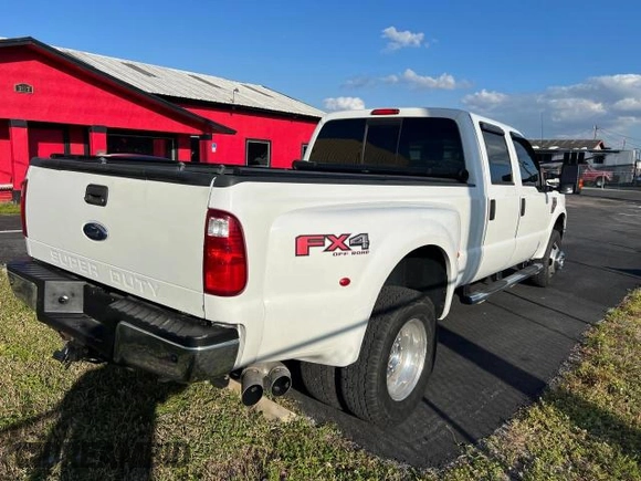 2008 Ford F-350 XL с VIN 1FTWW33R98EA23148, выставлен на аукционе Copart как лот 45011285 с пробегом 252 851 миль миль и Чистый • Clean title. История ставок и продаж доступна на DreamBid. Изображение 4.