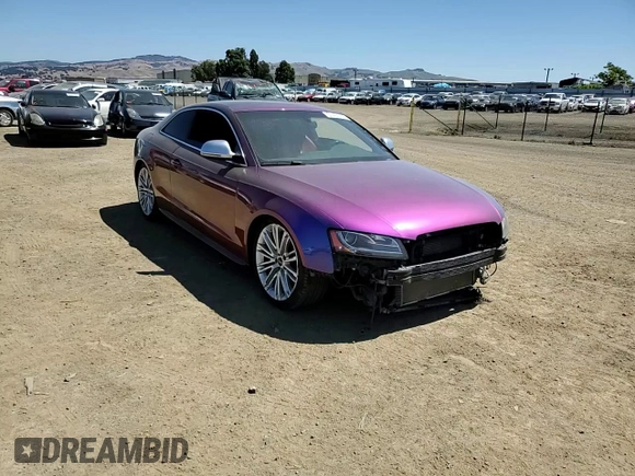 2009 Audi S5 z VIN WAURV78T89A015110, wystawiony jako Copart lot #57497765 z przebiegiem 99 110 mil mil oraz Szkoda całkowita • Salvage title. Historia ofert i sprzedaży dostępna na DreamBid. Obrazek 14.