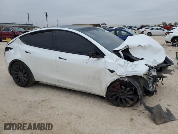 2021 Tesla Model Y Performance z VIN 5YJYGDEF0MF267326, wystawiony jako Copart lot #52319925 z przebiegiem Nie podano mil oraz Szkoda całkowita • Salvage title. Historia ofert i sprzedaży dostępna na DreamBid. Obrazek 4.