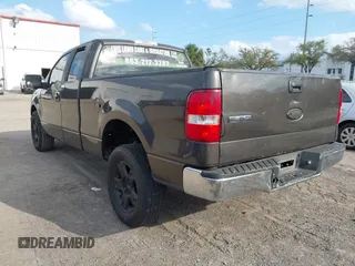 2006 Ford F-150 STX z VIN 1FTRX12W86NA01130, wystawiony jako IAAI lot #41690557 z przebiegiem 261 315 mil mil oraz . Historia ofert i sprzedaży dostępna na DreamBid. Obrazek 3.