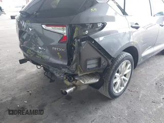 2019 Acura RDX with VIN 5J8TC1H35KL023138, listed as a IAAI auction lot 42533262 with 42,126 mi miles and . Bid and sale history available at DreamBid. Image 17.