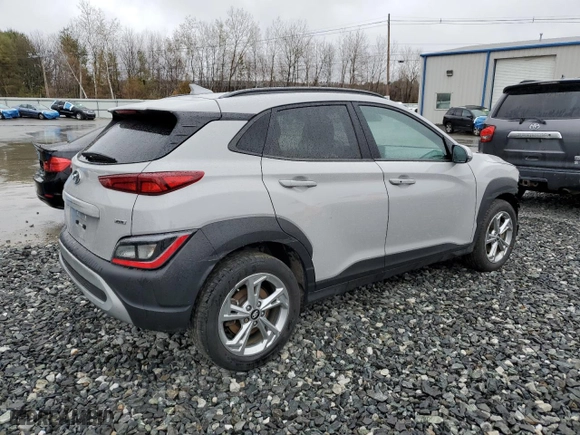 2023 Hyundai Kona SEL with VIN KM8K6CAB0PU990770, listed as a Copart auction lot 51923035 with 50,085 mi miles and Salvage Title. Bid and sale history available at carsss.com. Image 3.