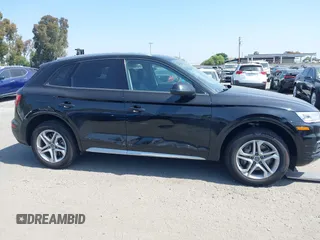 2018 Audi Q5 Premium z VIN WA1ANAFY1J2234527, wystawiony jako IAAI lot #42283442 z przebiegiem 62 767 mil mil oraz . Historia ofert i sprzedaży dostępna na DreamBid. Obrazek 13.