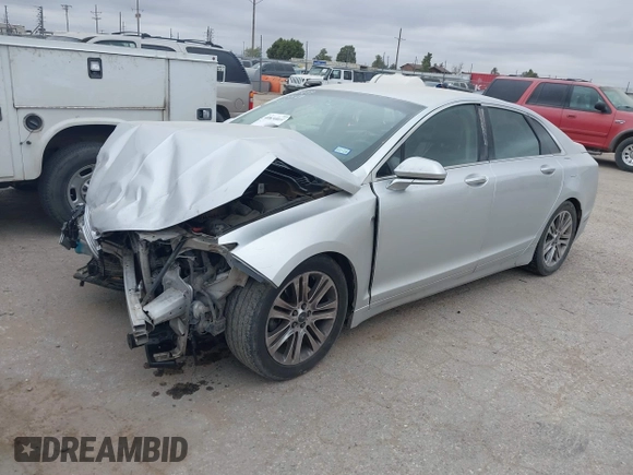 2013 Lincoln MKZ z VIN 3LN6L2G90DR826978, wystawiony jako IAAI lot #40630089 z przebiegiem Nie podano mil oraz . Historia ofert i sprzedaży dostępna na DreamBid. Obrazek 2.