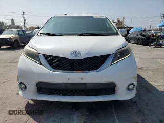 2015 Toyota Sienna SE with VIN 5TDXK3DC7FS601720, listed as a Copart auction lot 59959325 with 262,419 mi miles and Salvage title. Bid and sale history available at DreamBid. Image 5.
