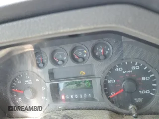 2008 Ford F-350 z VIN 1FTWF30568EA31774, wystawiony jako Copart lot #48388665 z przebiegiem 327 751 mil mil oraz Szkoda całkowita • Salvage title. Historia ofert i sprzedaży dostępna na DreamBid. Obrazek 9.