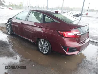2018 Honda Clarity Plug-In Hybrid Touring with VIN JHMZC5F3XJC005797, listed as a IAAI auction lot 42021622 with 58,307 mi miles. Bid and sale history available at carsss.com. Image 3.