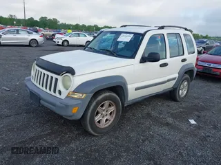 2005 Jeep Liberty Sport z VIN 1J4GK48K75W530535, wystawiony jako IAAI lot #42154934 z przebiegiem 132 637 mil mil oraz . Historia ofert i sprzedaży dostępna na DreamBid. Obrazek 2.