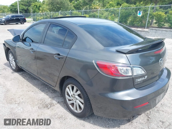 2012 Mazda 3 i Touring z VIN JM1BL1V75C1555049, wystawiony jako IAAI lot #42541766 z przebiegiem 236 988 mil mil oraz . Historia ofert i sprzedaży dostępna na DreamBid. Obrazek 3.