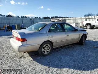 2000 Toyota Camry CE with VIN 4T1BG22K8YU704719, listed as a Copart auction lot 48874085 with 151,439 mi miles and Salvage Title. Bid and sale history available at carsss.com. Image 3.