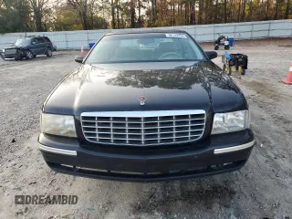 1999 Cadillac DeVille z VIN 1G6KD54Y5XU767438, wystawiony jako Copart lot #86133764 z przebiegiem Nie podano mil oraz Nie do naprawy • Non repairable. Historia ofert i sprzedaży dostępna na DreamBid. Obrazek 5.