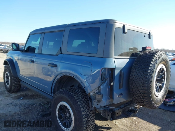 2024 Ford Bronco Badlands z VIN 1FMEE9BP2RLA26774, wystawiony jako IAAI lot #41756285 z przebiegiem 5875 mil mil oraz . Historia ofert i sprzedaży dostępna na DreamBid. Obrazek 3.