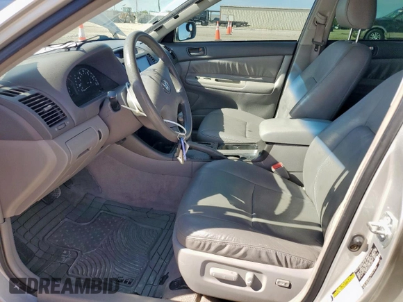 2004 Toyota Camry LE z VIN 4T1BE32K94U313343, wystawiony jako Copart lot #58053425 z przebiegiem 120 515 mil mil oraz Szkoda całkowita • Salvage title. Historia ofert i sprzedaży dostępna na DreamBid. Obrazek 7.