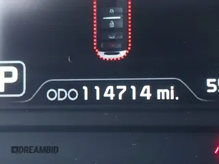 2014 Kia Cadenza Premium with VIN KNALN4D71E5132396, listed as a IAAI auction lot 41977031 with 114,714 mi miles. Bid and sale history available at carsss.com. Image 12.