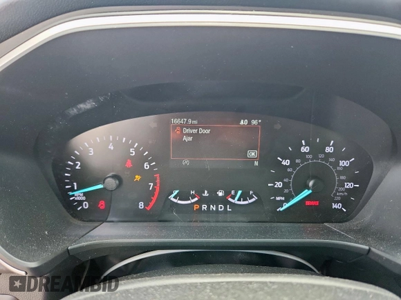 2020 Ford Escape SE z VIN 1FMCU0G65LUA25612, wystawiony jako Copart lot #61442995 z przebiegiem 16 647 mil mil oraz Szkoda całkowita • Salvage title. Historia ofert i sprzedaży dostępna na DreamBid. Obrazek 9.