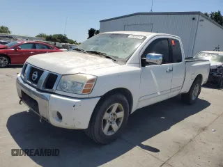 2004 Nissan Titan SE z VIN 1N6AA06A54N529628, wystawiony jako Copart lot #59034015 z przebiegiem 258 212 mil mil oraz Czysty tytuł • Clean title. Historia ofert i sprzedaży dostępna na DreamBid. Obrazek 1.
