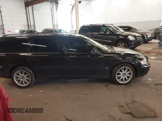 2006 Volvo V70 2.5L Turbo with VIN YV1SW592462546378, listed as a IAAI auction lot 41793656 with 178,137 mi miles. Bid and sale history available at carsss.com. Image 13.