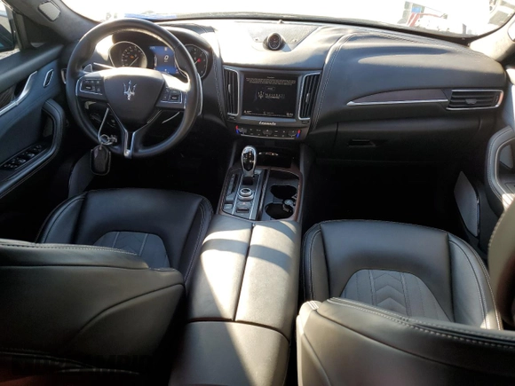 2018 Maserati Levante S z VIN ZN661YUL4JX284380, wystawiony jako Copart lot #42221935 z przebiegiem 49 156 mil mil oraz Nie do naprawy • Non repairable. Historia ofert i sprzedaży dostępna na DreamBid. Obrazek 8.
