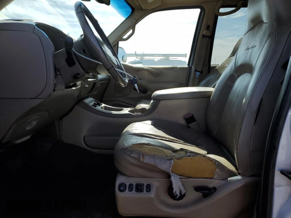 2001 Ford Expedition Eddie Bauer with VIN 1FMFU18L31LA05157, listed as a Copart auction lot 58093335 with 233,649 mi miles and Clean title. Bid and sale history available at DreamBid. Image 7.