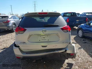 2017 Nissan Rogue SL with VIN 5N1AT2MV4HC787053, listed as a IAAI auction lot 40675244 with 82,224 mi miles. Bid and sale history available at carsss.com. Image 16.