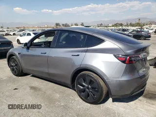 2024 Tesla Model Y Long Range с VIN 7SAYGAEE6RF131749, выставлен на аукционе Copart как лот 74548014 с пробегом 1 042 миль миль и Списание • Salvage title. История ставок и продаж доступна на DreamBid. Изображение 2.