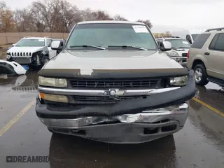 1999 Chevrolet Silverado 1500 LT with VIN 2GCEK19T1X1195916, listed as a IAAI auction lot 41740193 with 111,263 mi miles. Bid and sale history available at carsss.com. Image 13.