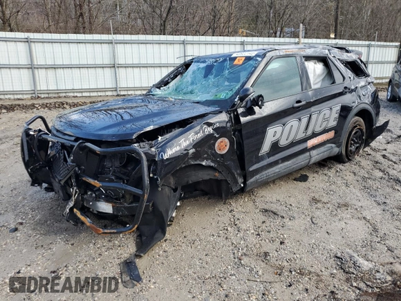 2024 Ford Police Interceptor Utility z VIN 1FM5K8AB5RGA30447, wystawiony jako Copart lot #43922145 z przebiegiem Nie podano mil oraz Szkody całkowita. Historia ofert i sprzedaży dostępna na DreamBid. Obrazek 1.