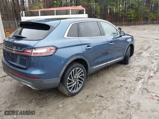 2019 Lincoln Nautilus Reserve with VIN 2LMPJ8LP9KBL14914, listed as a IAAI auction lot 41561348 with 8,887 mi miles. Bid and sale history available at carsss.com. Image 4.