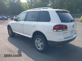 2008 Volkswagen Touareg V6 с VIN WVGBE77L18D040817, выставлен на аукционе IAAI как лот 42555188 с пробегом 202 942 миль миль и . История ставок и продаж доступна на DreamBid. Изображение 3.