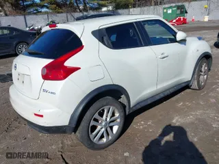 2011 Nissan Juke SL with VIN JN8AF5MV5BT005335, listed as a IAAI auction lot 41584973 with 145,599 mi miles. Bid and sale history available at carsss.com. Image 4.