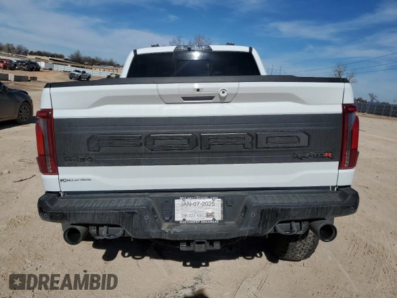 2024 Ford F-150 Raptor with VIN 1FTFW1RJ9RFB89090, listed as a Copart auction lot 43642975 with 5,164 mi miles and Salvage Title. Bid and sale history available at DreamBid. Image 6.